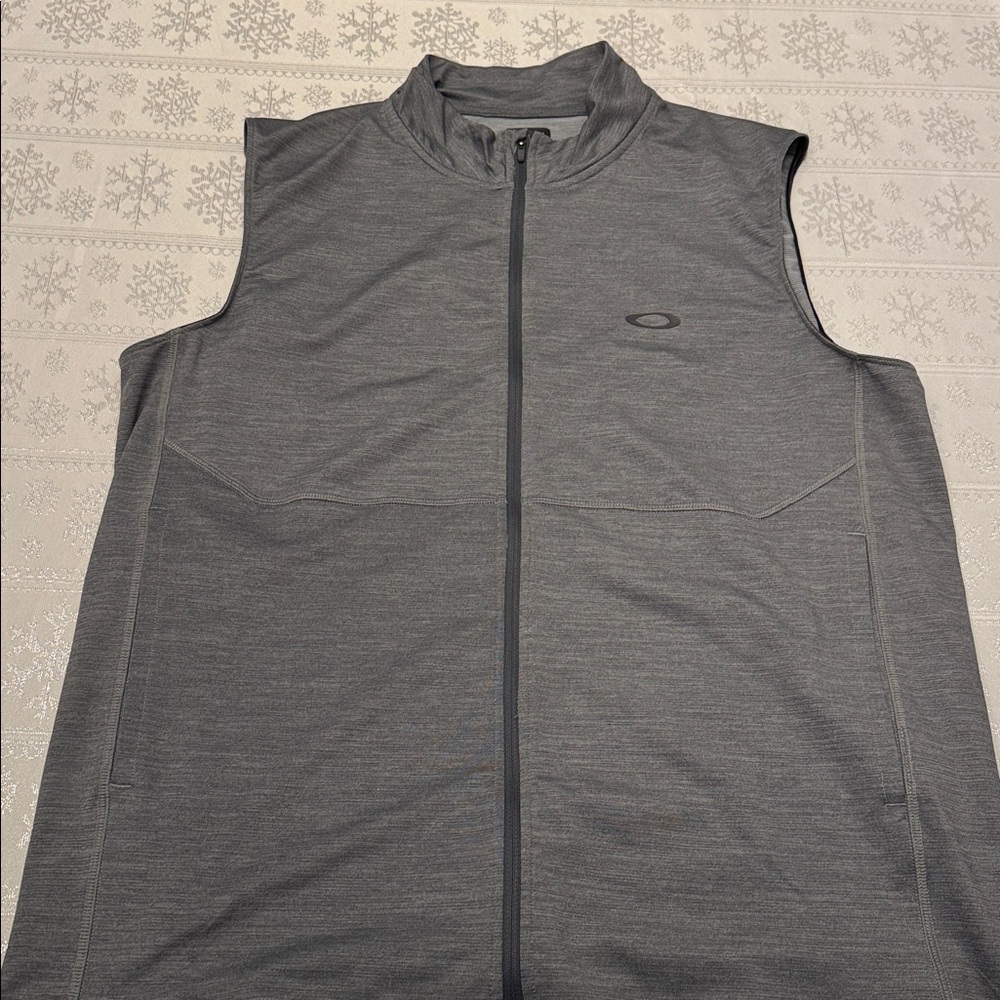 Oakley Charcoal Gray Zip-Up Vest